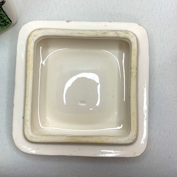 Vintage Provincial bright green, blue & off white ceramic tea storage container - Picture 5 of 10